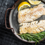 En papillot bereidde witvis met vanille, wijn en knoflook 2 leydilzj